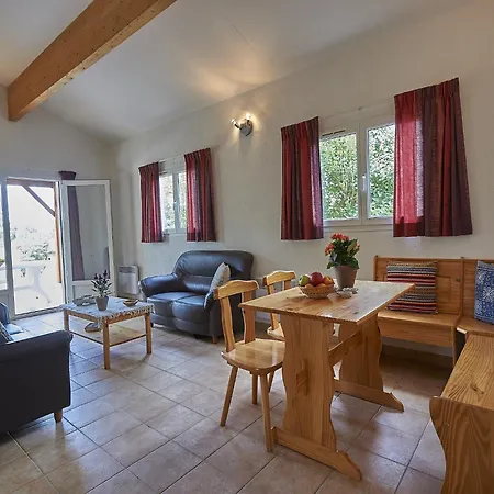 Attractive With A Terrace On A Hill In The Dordogne Hébergement de vacances *